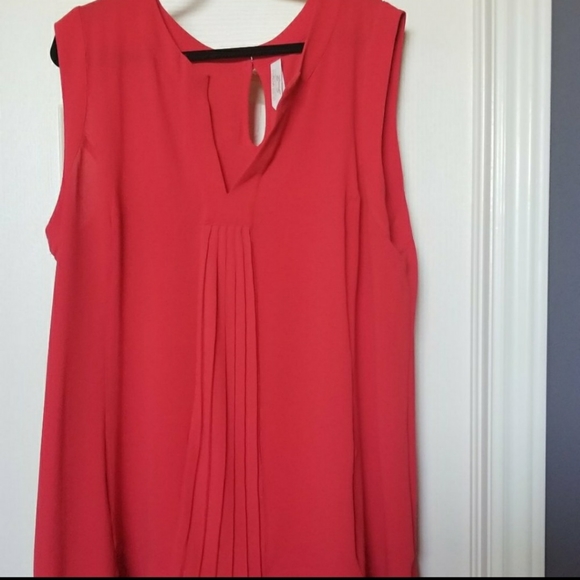 Melissa McCarthy Sleeveless Pleated Blouse, 2X - Picture 3 of 4